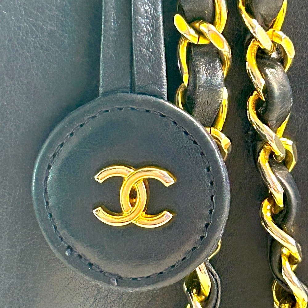 Chanel Navy Blue Lambskin Quilted Gold Chain Tote Bag made in France Authentic - Picture 5 of 16
